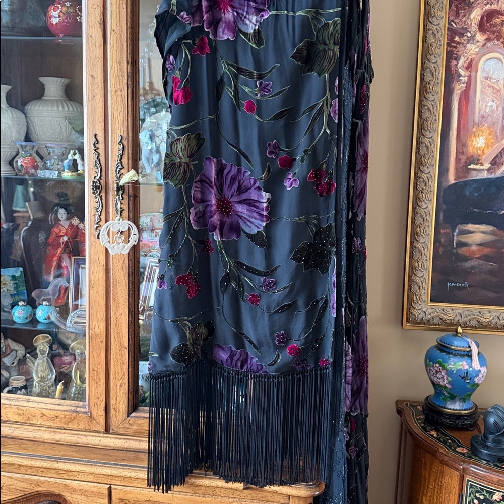 SueWongBeadedSilkBurnoutVelvet&SHAWLCowlNecklineClings&DrapesflatteringFEMININE8 - Picture 15 of 16